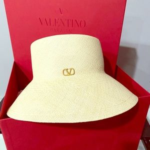 Valentino bucket hat